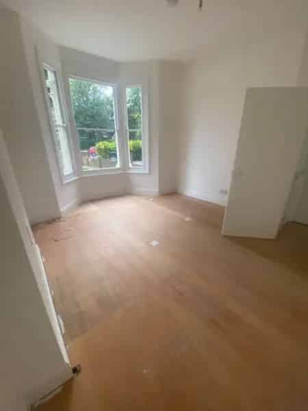 Victorian Conversion Brixton Large Rooms High Ceilings Private Garden