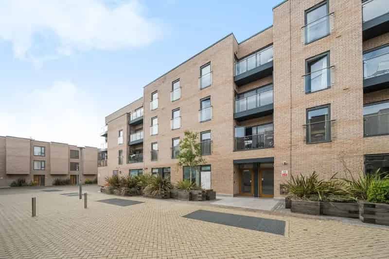 Flat For Sale , London, England
