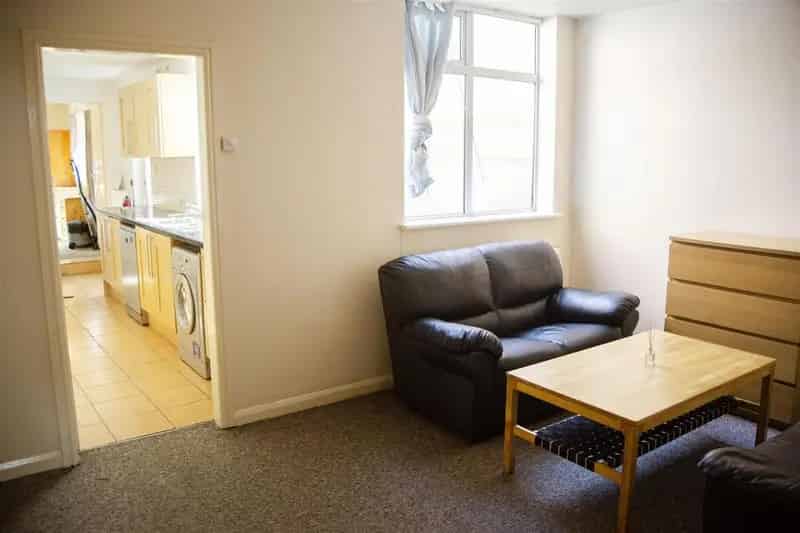 2 Bedroom 2 Bathroom Student Flat 2025 2026
