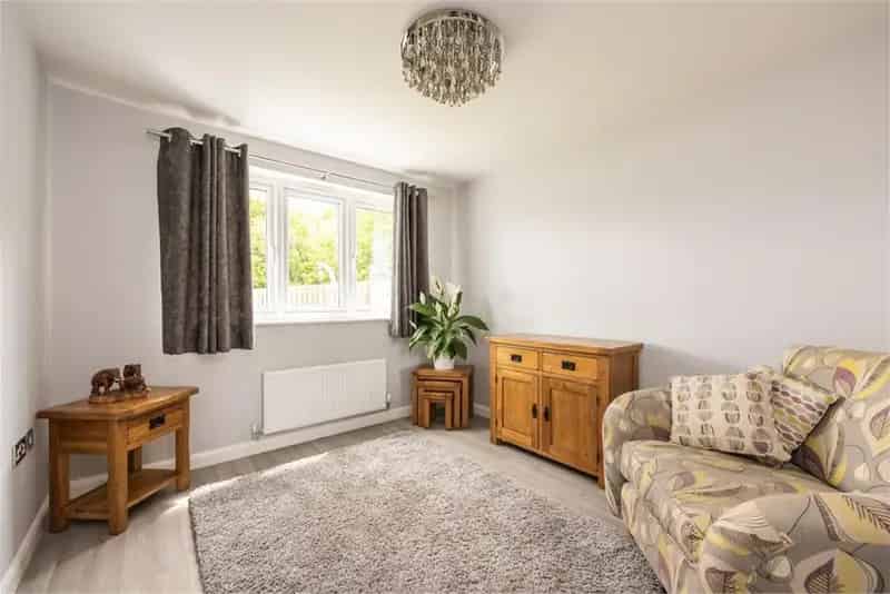 5 Bed Detached House 3 Reception Rooms Bonnyrigg