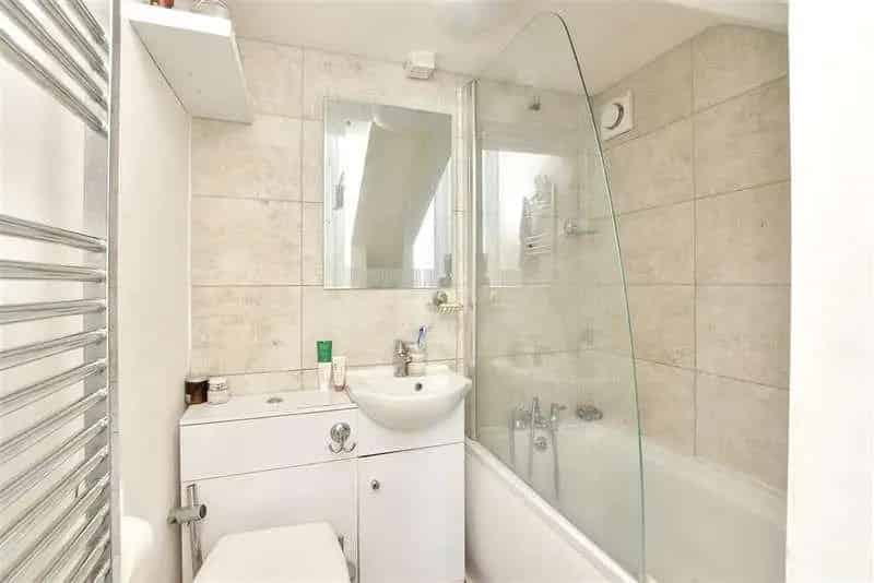 2 Bed Flat for Sale Ramsgate - Modern Auction