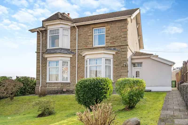 4 Bedroom Detached Edwardian House Blackwood