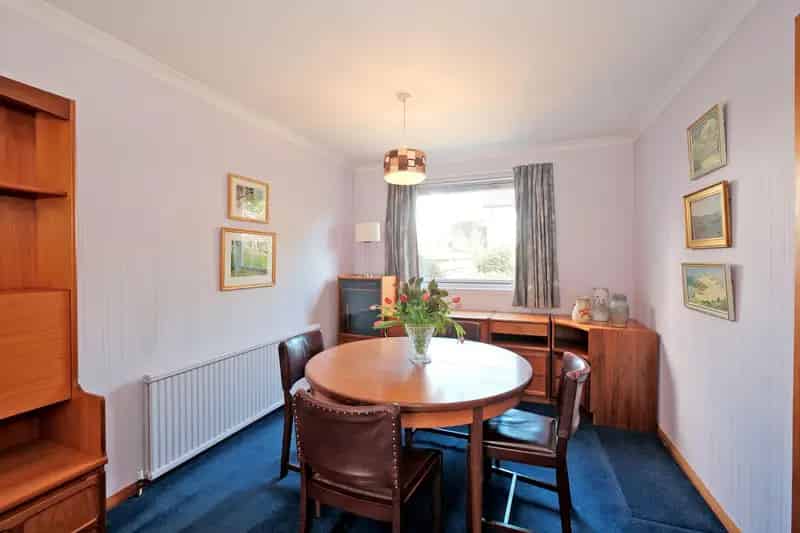 3 Bed Detached House with Garage - Modernisation Needed