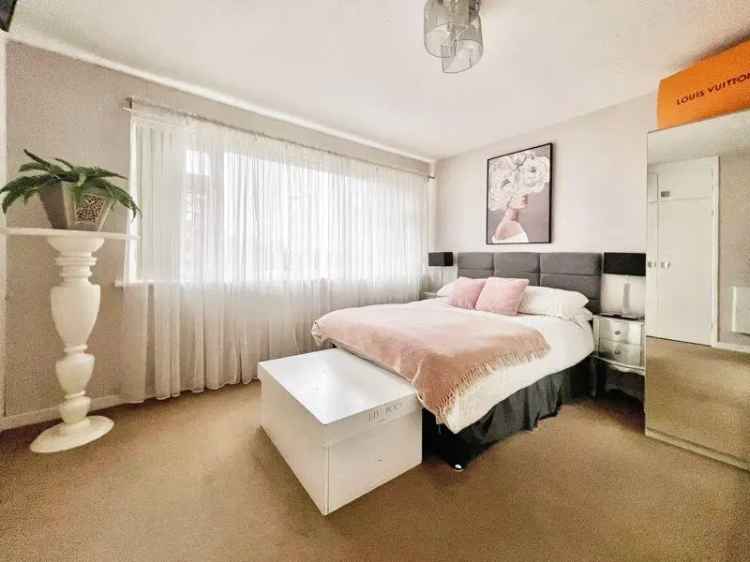 2 Bedroom Apartment for Sale in Walmley Village