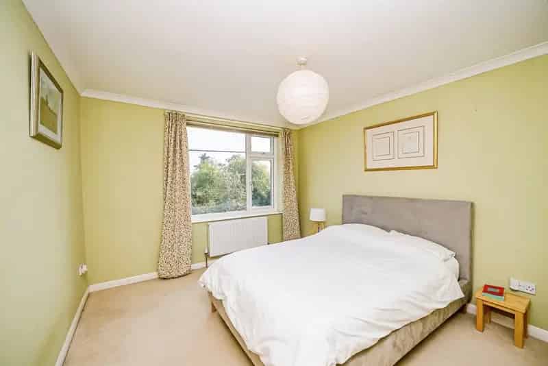 3-Bedroom Detached House in Chearsley