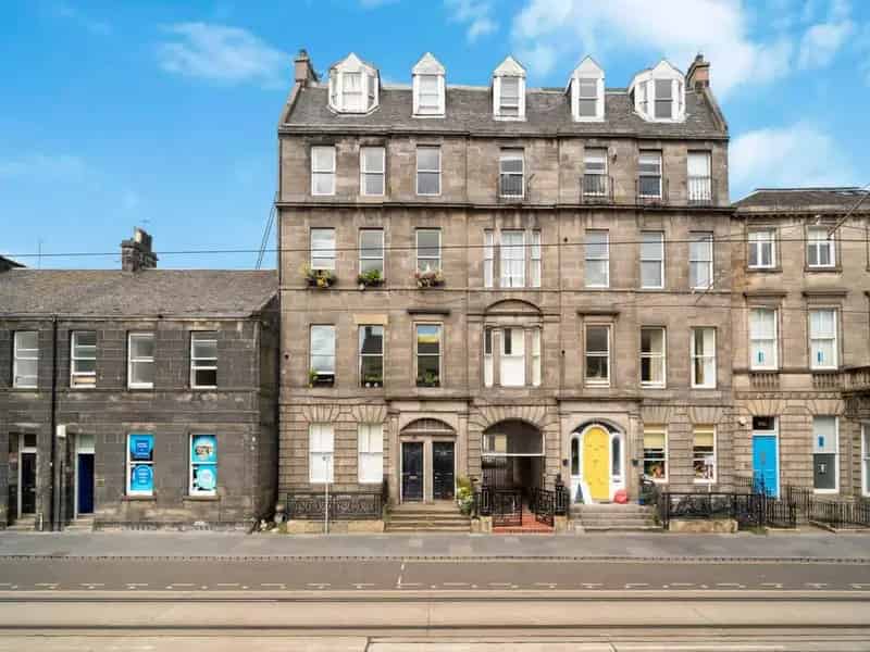 3 Bedroom Flat for Sale in Scotland