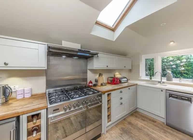 Shaftesbury Family Cottage Freehold Annex Two Bedrooms
