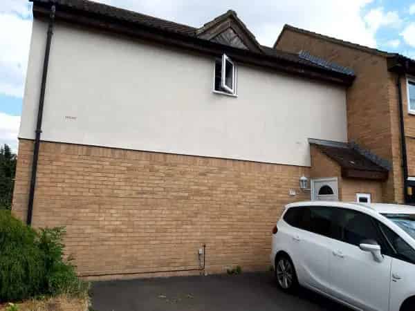 2 Bed House Cheshunt Private Driveway Secure Tenancy