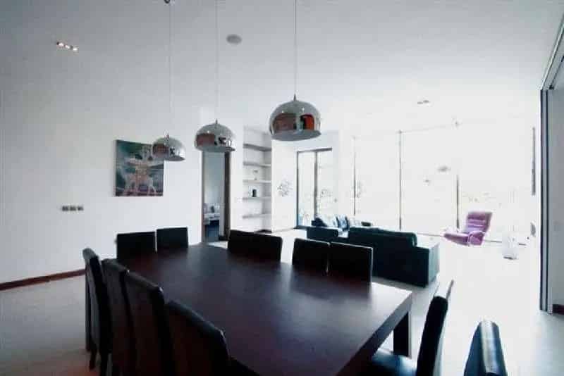 8 Bed Detached House for Sale in Mill Hill
