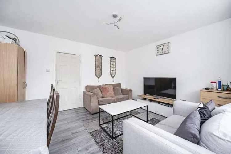 2 Bed Flat for Sale near Whitechapel Station