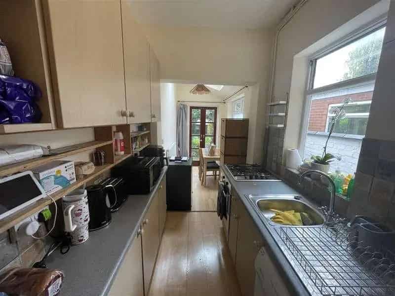 2 Bed House for Sale Near Queens Road