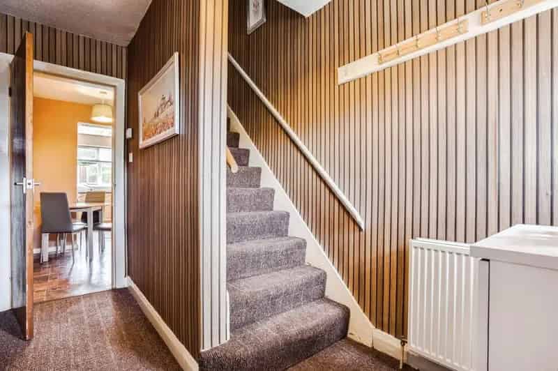 3 Bedroom Semi Detached House for Sale Wrenthorpe WF2