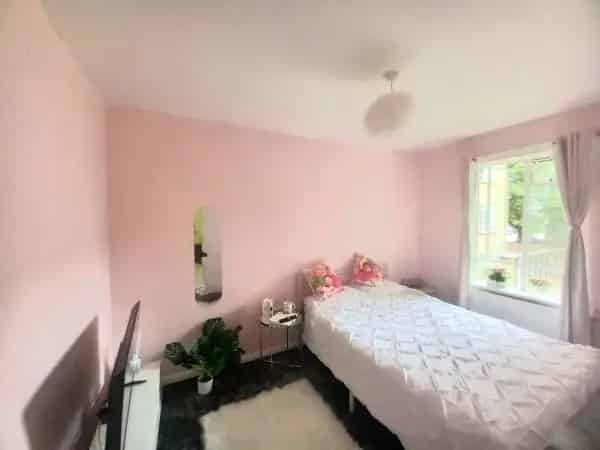 2 Bed Garden Maisonette Islington - Desirable Area - Close to Shops