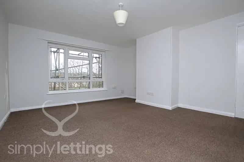 2 Bedroom Flat House to Rent Housing Benefit Considered