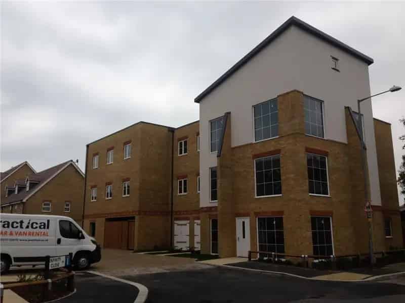 3 Storey Office Development 5518 sq ft Parking Shell Core CAT A