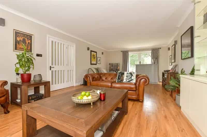 4 Bedroom Detached House for Sale Near Seafront