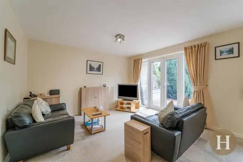 3 Bedroom Semi-Detached House for Sale Harborne