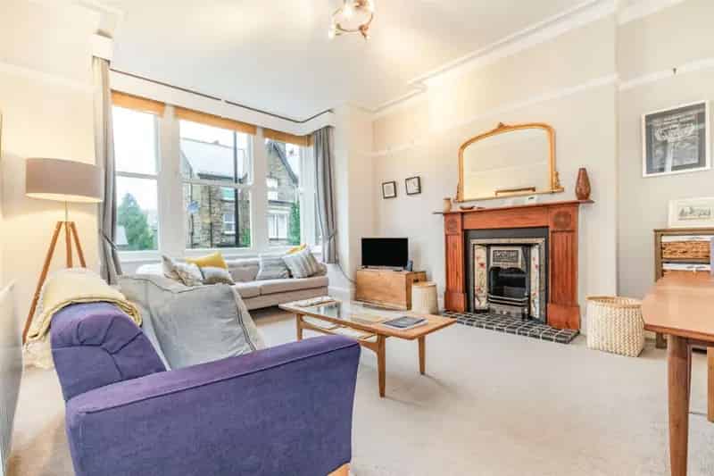 2 Bedroom Flat For Sale No Onward Chain