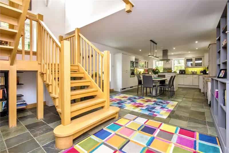 3 Bed House - Detached with 2 Reception Rooms