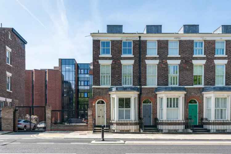 4 Bedroom Georgian Townhouse in Liverpool's Historic Quarter