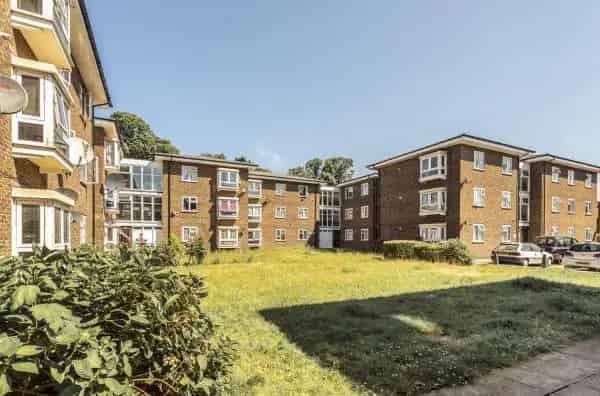 Kingston First Floor 3-Bedroom Flat Near Fairfield Park