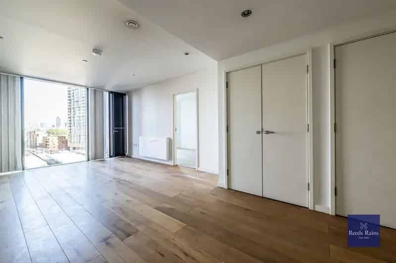 2 Bedroom Flat for Sale in London SE1