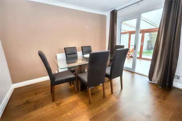 House For Sale in Leeds, England