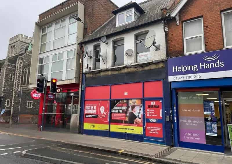 Retail Unit to Let with Residential Upper Parts in Watford