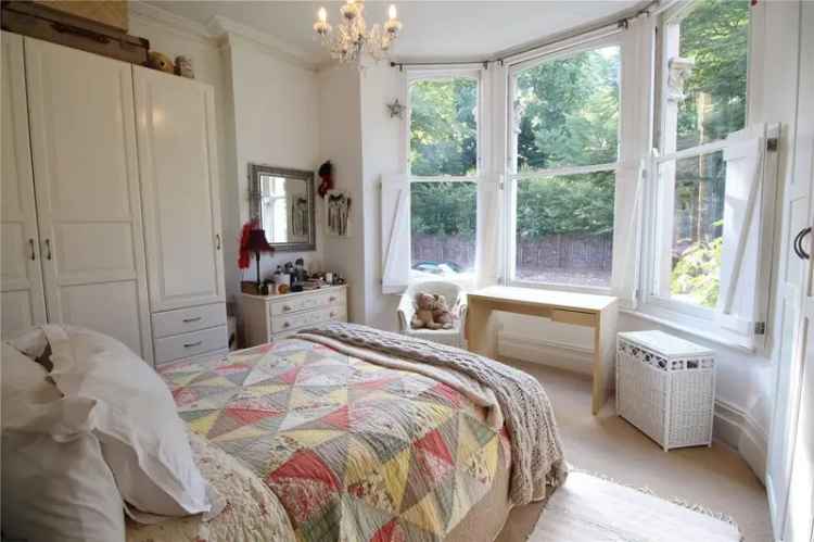 1 Bedroom Apartment near Clifton Village with Harbor Views