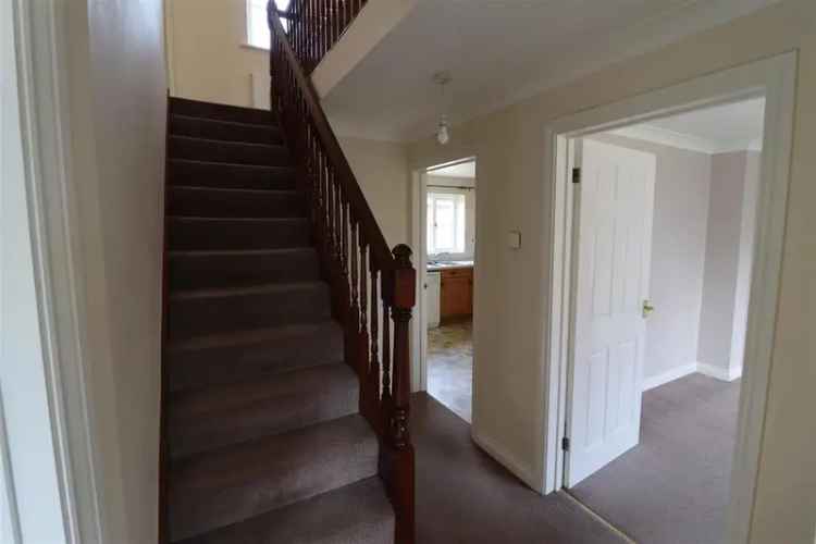 4 bedroom detached house to rent