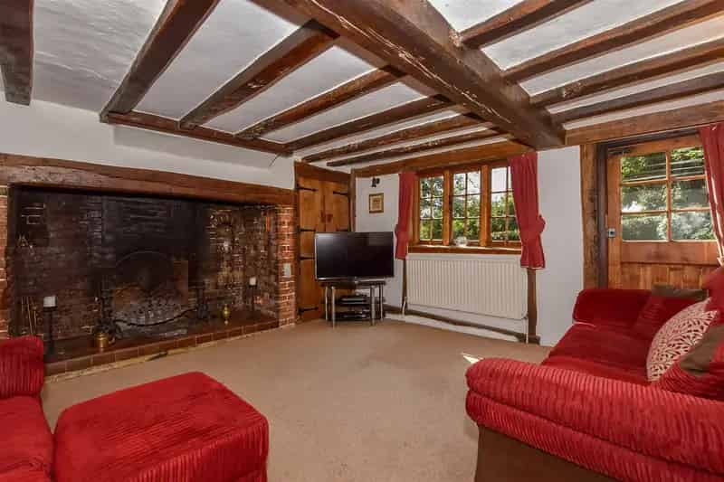 2 bedroom detached house for sale
