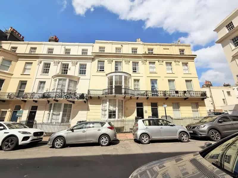 1 Bedroom Apartment for Sale