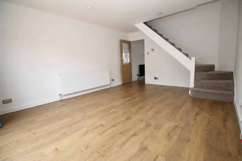 2 bedroom House
 To Rent