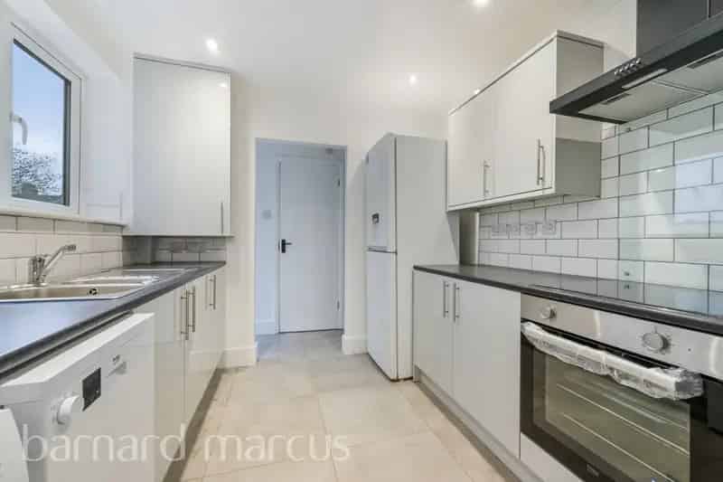 Family Home in East Croydon with Garden and Three Bedrooms