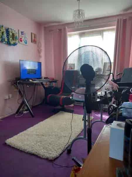 Ground Floor Flat 2 Bedrooms Near Schools Shops