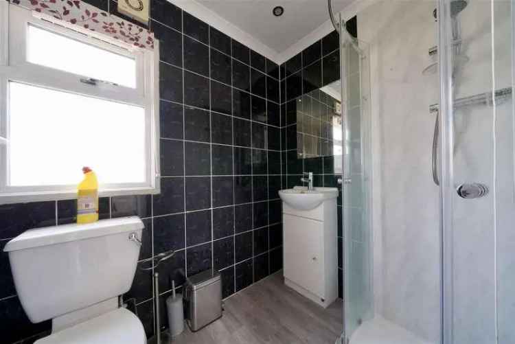 2 Bed Park Home for Sale in Chickerell