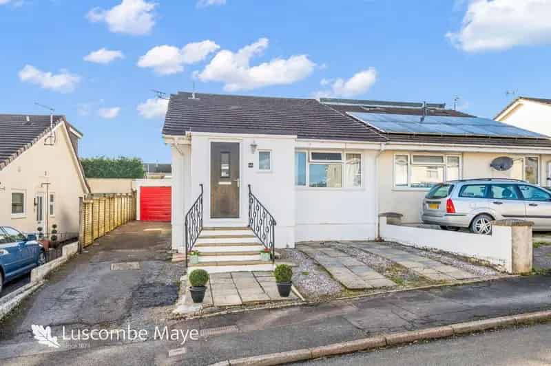3 Bed Semi-Detached House For Sale