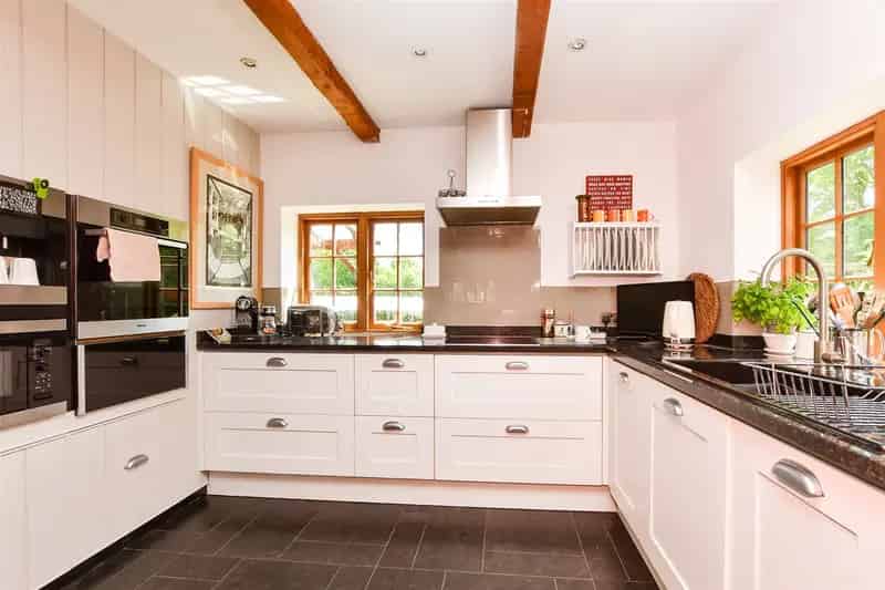 3 Bedroom Character Oast House For Sale