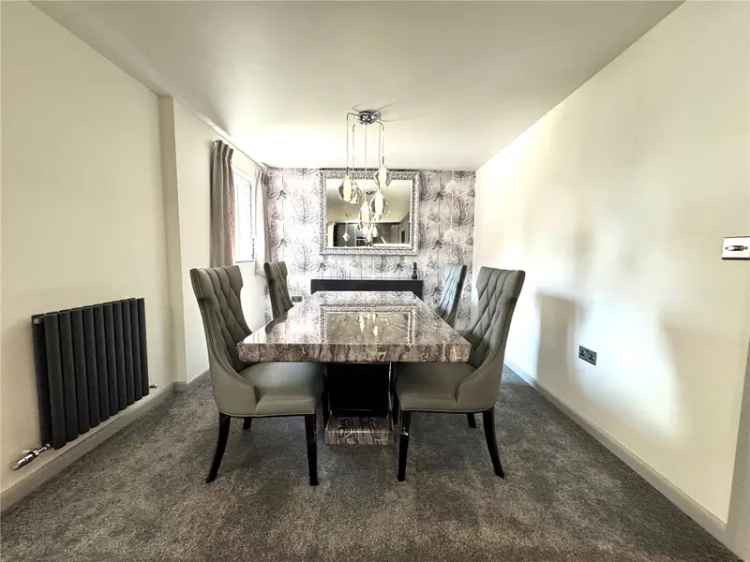 2 Bedroom Bungalow in Salisbury - Modern, Stylish Home