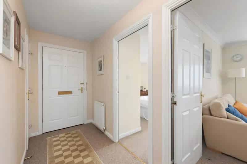 2 bedroom Flat
 To Rent