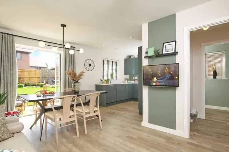 4 Bedroom Detached House Windsor Gate