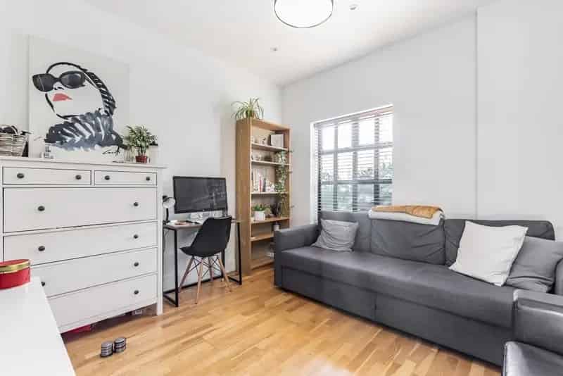 Zero Deposit Warehouse Conversion Apartment for Rent