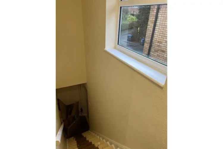 2 Bedroom Maisonette For Sale