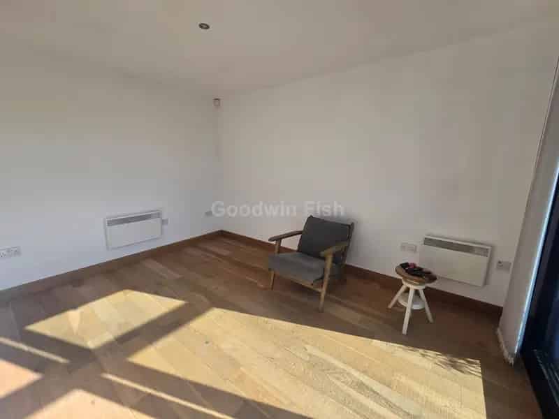 1 Bedroom Apartment Manchester City Centre - 2 Balconies Parking