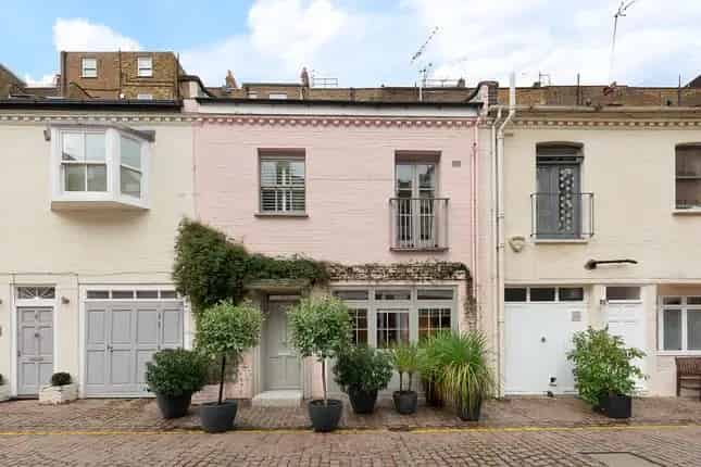 Mews House for Sale Petersham Mews London SW7