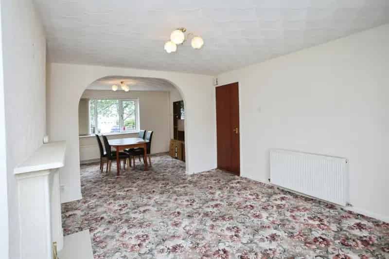 3 bedroom semi-detached house