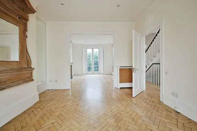 Terraced House to Rent Goldhawk Road London W12