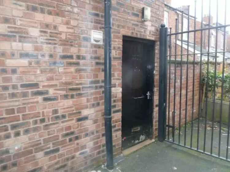 Flat For Rent in Manchester, England