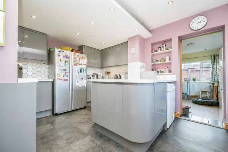 5 Bed House Great Cornard Ample Parking Large Garden
