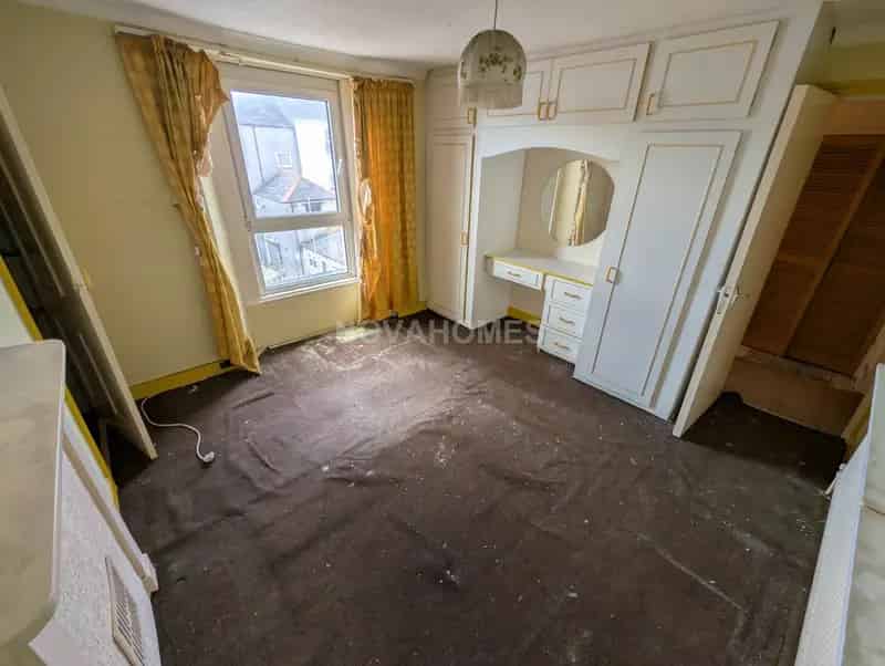 2 Bedroom Maisonette Near Plymouth University